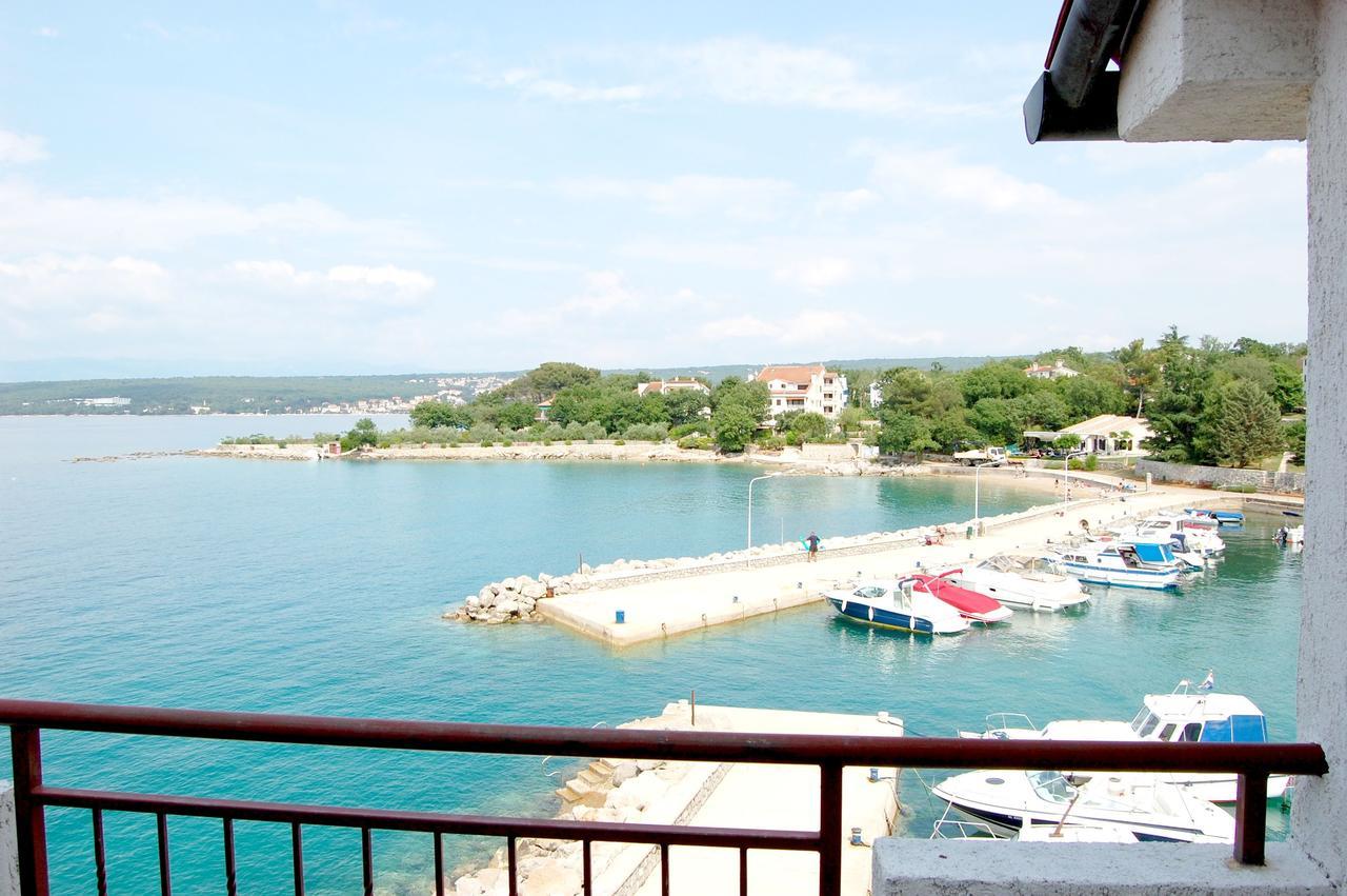 Apartments Myadria Malinska Ngoại thất bức ảnh