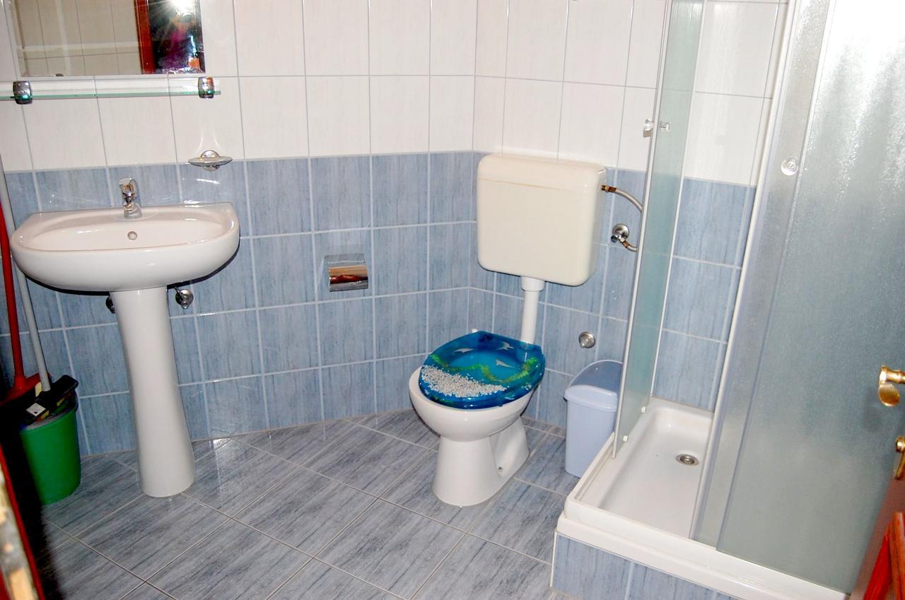 Apartments Myadria Malinska Ngoại thất bức ảnh