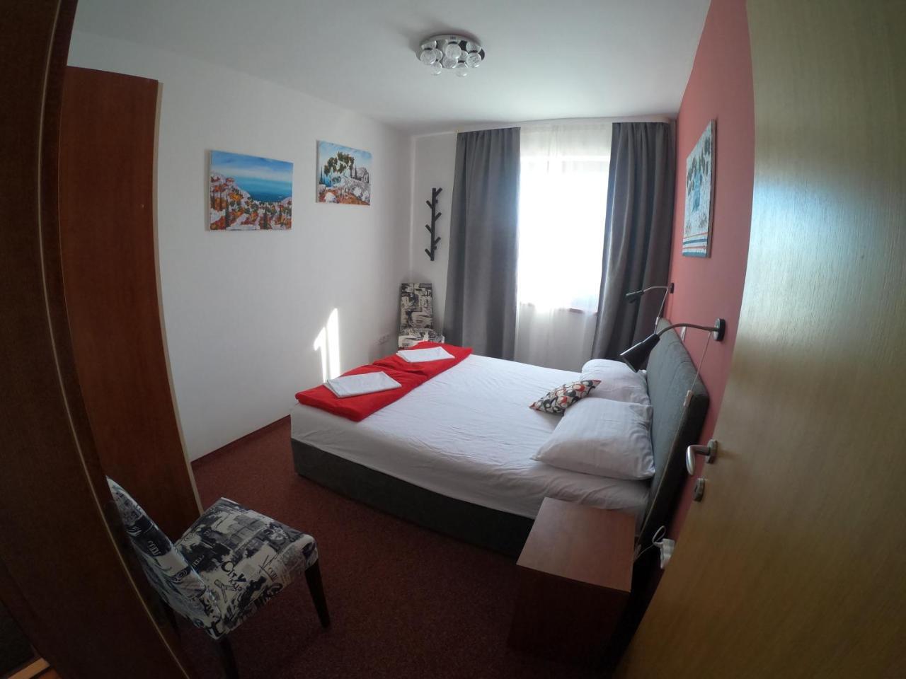 Apartments Myadria Malinska Ngoại thất bức ảnh